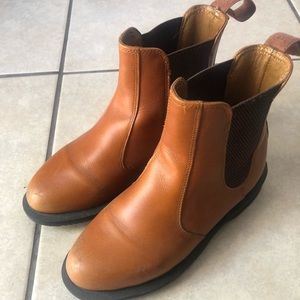 Dr Martens - Cognac Chelsea Boot - 5
